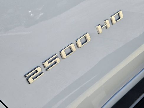Used 2020 Chevrolet Silverado 2500 High Country w/ Z71 Off-Road Package AWD/4WD image 13