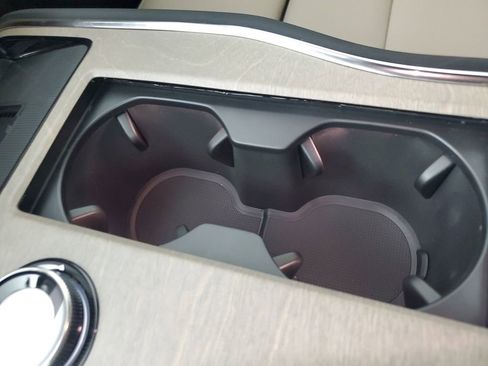 New 2026 Volvo EX90 Plus RWD image 31