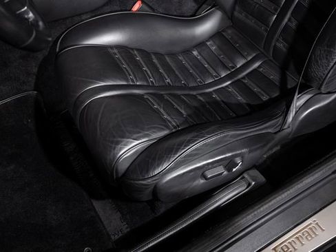 Used 2000 Ferrari 550 Maranello Coupe image 21