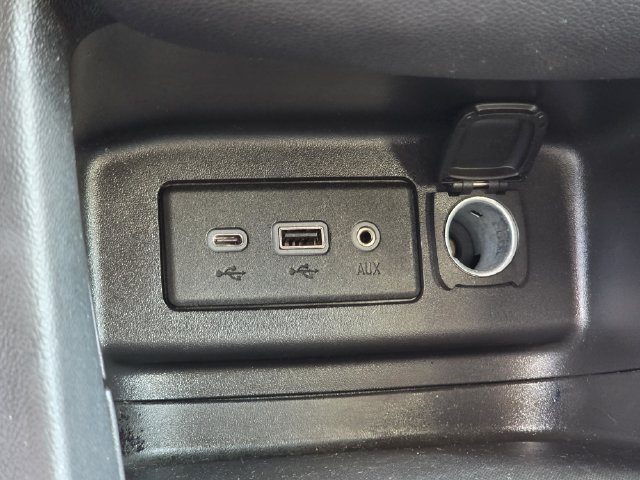Used 2023 Chevrolet Equinox LT w/ Driver Convenience Package AWD/4WD image 22