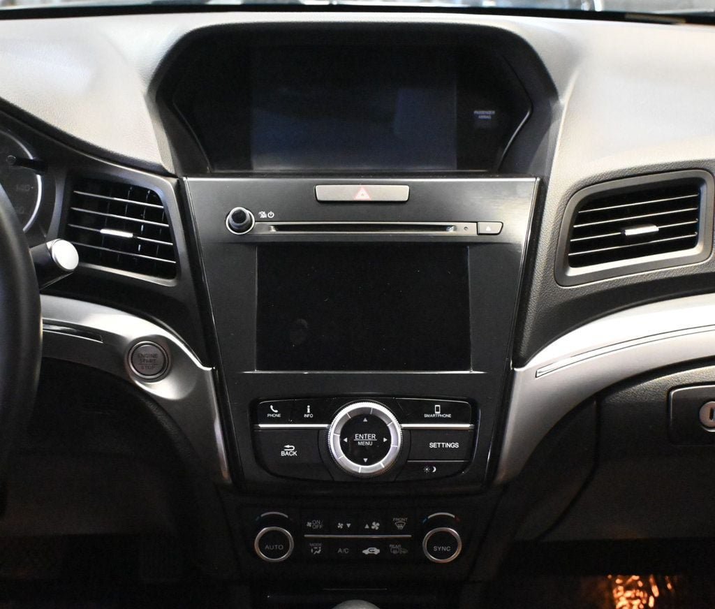 Used 2019 Acura ILX FWD image 13