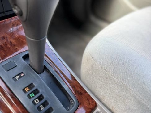 Used 2006 Toyota Corolla LE image 19