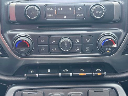 Used 2018 Chevrolet Silverado 1500 LTZ w/ Texas Edition AWD/4WD image 11