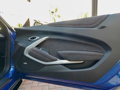 Used 2019 Chevrolet Camaro ZL1 image 79