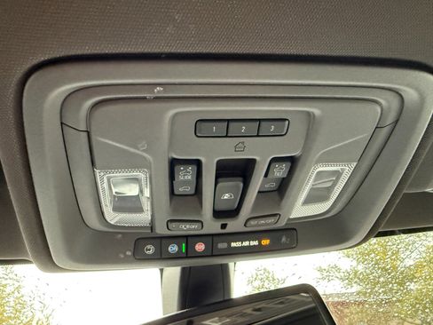 Used 2021 GMC Sierra 1500 SLT w/ SLT Premium Package image 39