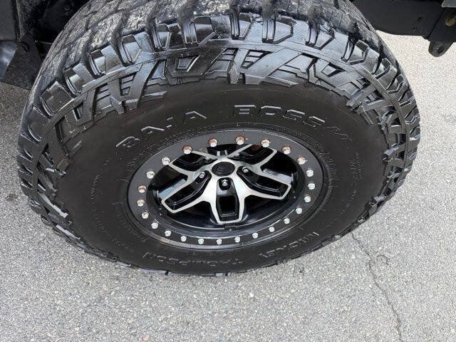 Used 2017 Jeep Wrangler Unlimited Rubicon w/ Max Tow Package AWD/4WD image 12