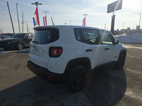 Used 2019 Jeep Renegade Sport image 5