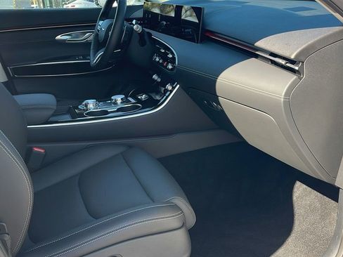 Used 2026 Genesis GV70 2.5T image 32