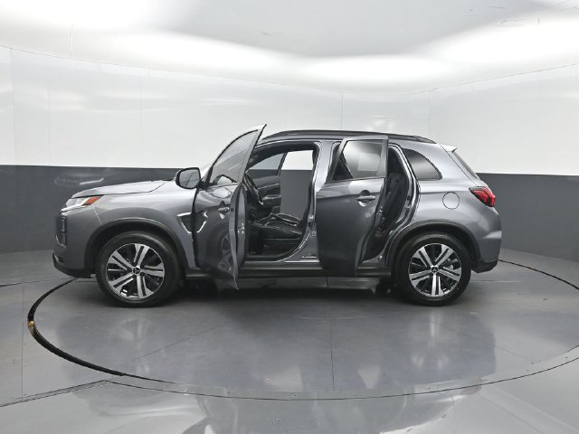 Used 2025 Mitsubishi Outlander Sport SEL AWD/4WD image 38