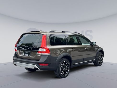 Used 2016 Volvo XC70 T5 Platinum w/ Climate Package AWD/4WD image 11