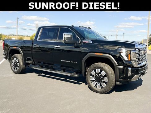 Used 2024 GMC Sierra 2500 Denali image 1