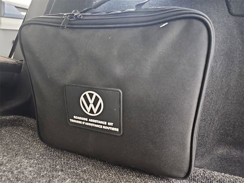 Used 2024 Volkswagen Taos SE image 19