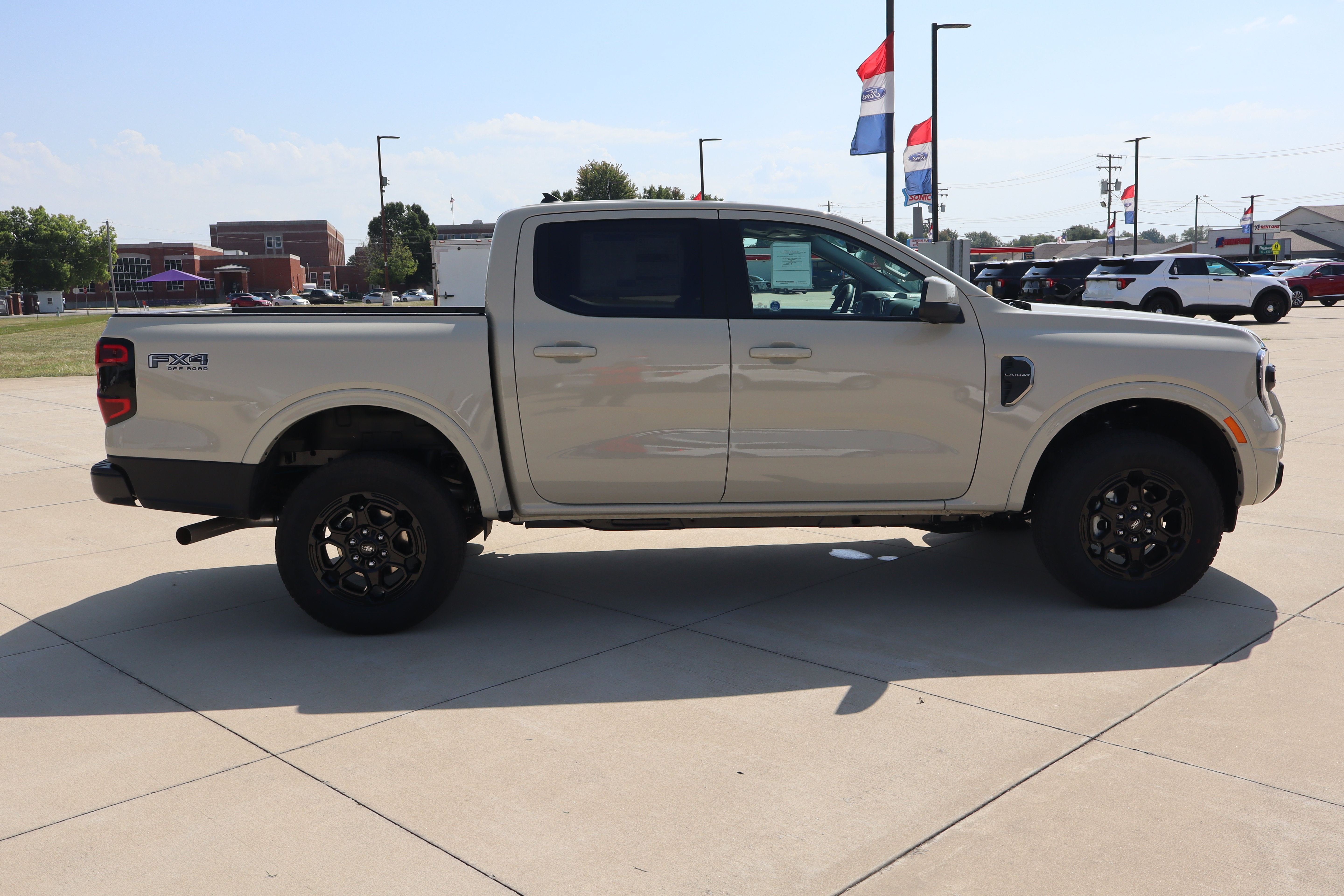 New 2026 Ford Ranger Lariat w/ FX4 Off-Road Package AWD/4WD image 4
