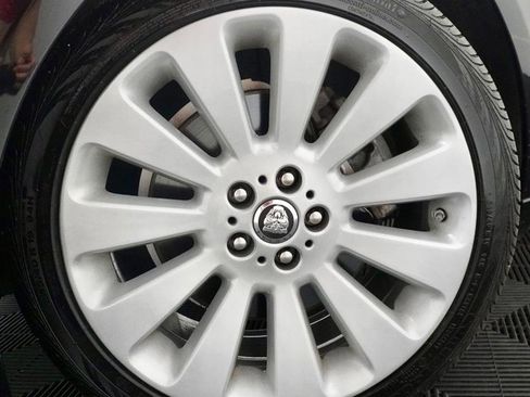 Used 2009 Jaguar XF Luxury image 3