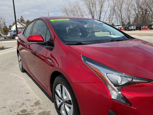 Used 2017 Toyota Prius Two w/ Prius Two Safety Plus Package image 11
