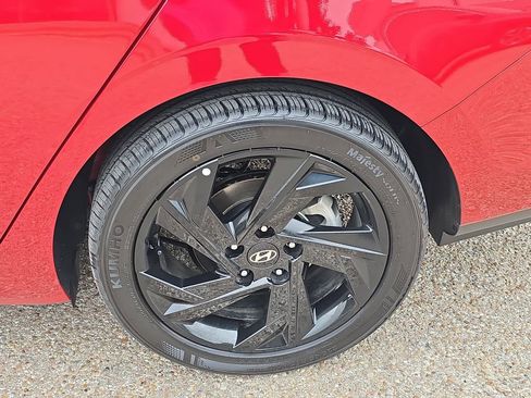 Certified 2026 Hyundai Elantra Sport FWD image 30