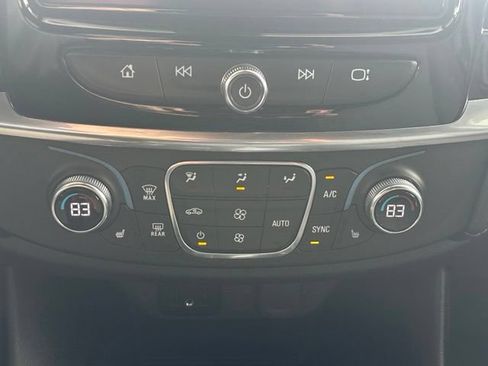 Used 2023 Chevrolet Traverse LT AWD/4WD image 35