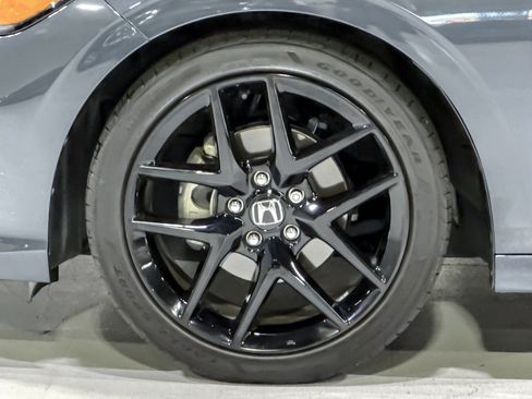 Used 2025 Honda Civic Sport image 13