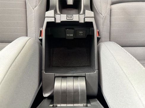 Used 2025 Toyota Corolla Cross AWD Hybrid image 42