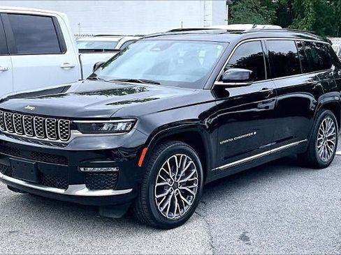 Used 2025 Jeep Grand Cherokee L Summit AWD/4WD image 2