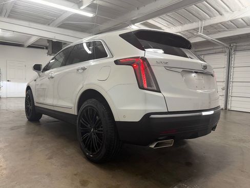 Used 2018 Cadillac XT5 Premium Luxury w/ Driver Assist Package image 4