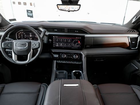 New 2026 GMC Sierra 2500 Denali w/ Denali Reserve Package image 21