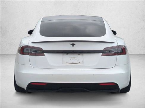 Used 2021 Tesla Model S Plaid image 6