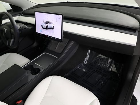 Used 2022 Tesla Model 3 Long Range image 31