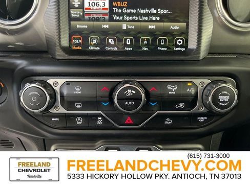Used 2023 Jeep Gladiator Overland image 26
