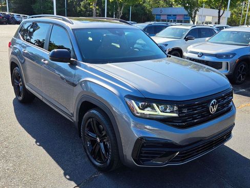 Certified 2023 Volkswagen Atlas SEL R-Line AWD/4WD image 7