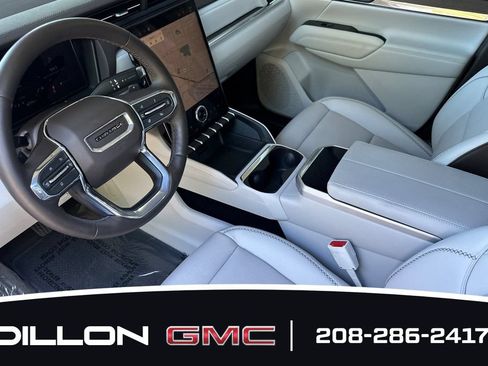 Used 2026 GMC Terrain Denali AWD/4WD image 4
