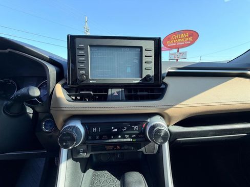 Used 2021 Toyota RAV4 XLE image 25