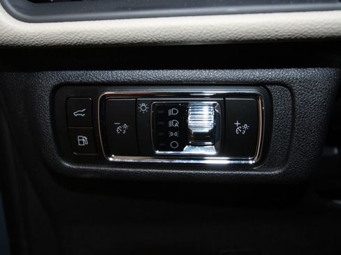 Used 2025 Lincoln Corsair Grand Touring w/ Towing Package image 9