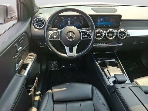 Used 2021 Mercedes-Benz GLB 250 4MATIC image 13