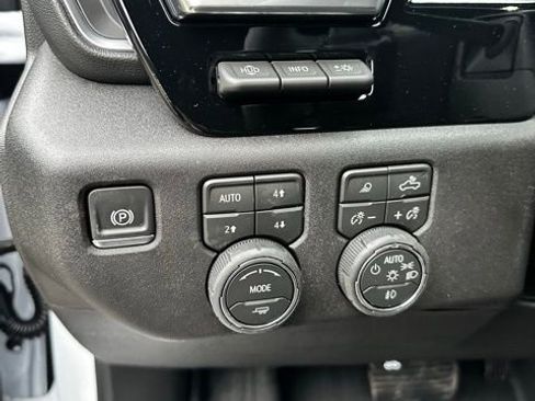 New 2026 Chevrolet Silverado 1500 High Country AWD/4WD image 22