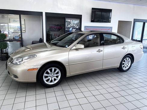Used 2003 Lexus ES 330 FWD image 3