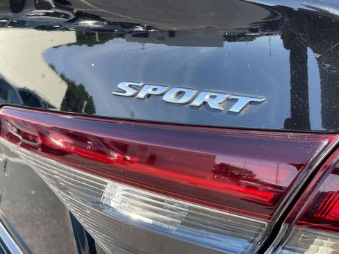 Used 2025 Honda Civic Sport image 8