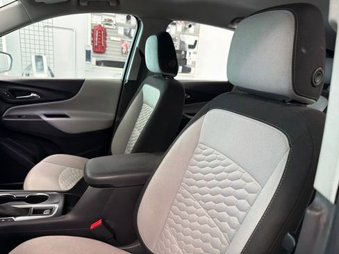 Used 2020 Chevrolet Equinox LS FWD image 11