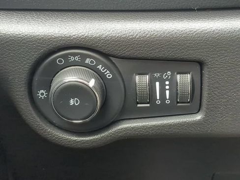 Used 2021 Chrysler Pacifica Touring-L w/ Premium & Safety Sphere Group FWD image 29