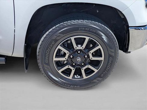 Certified 2017 Toyota Tundra Limited w/ Limited Premium Package AWD/4WD image 23