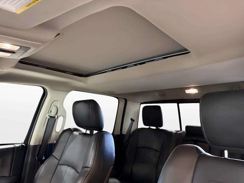 Used 2017 RAM 1500 Laramie AWD/4WD image 38