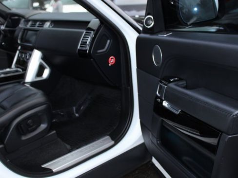 Used 2016 Land Rover Range Rover image 29
