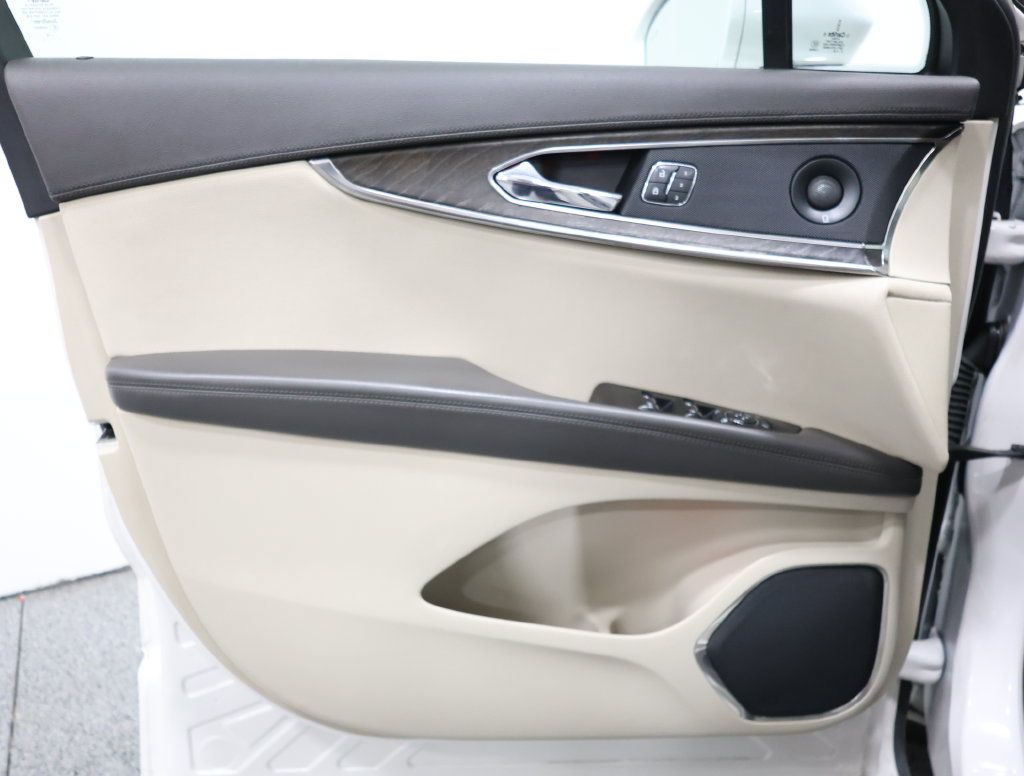 Used 2019 Lincoln Nautilus Reserve AWD/4WD image 12