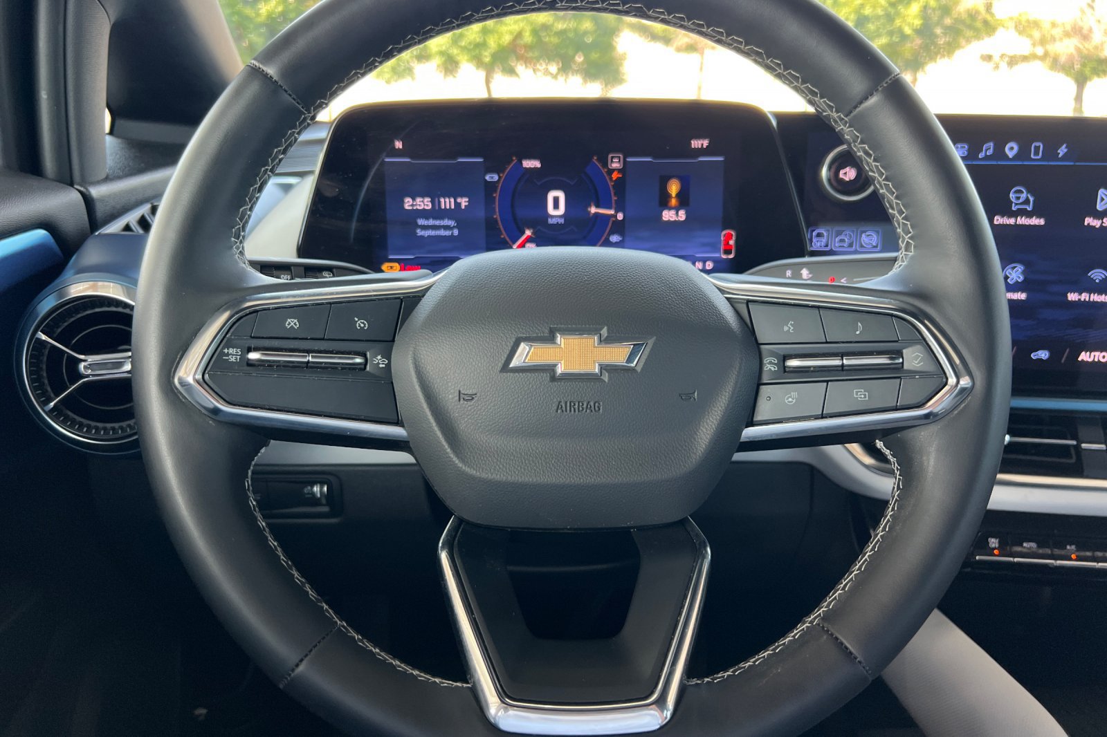Used 2024 Chevrolet Equinox EV LT AWD/4WD image 32