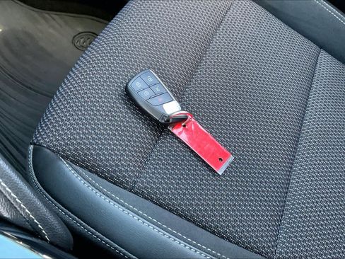 Used 2023 Buick Envision Preferred image 13