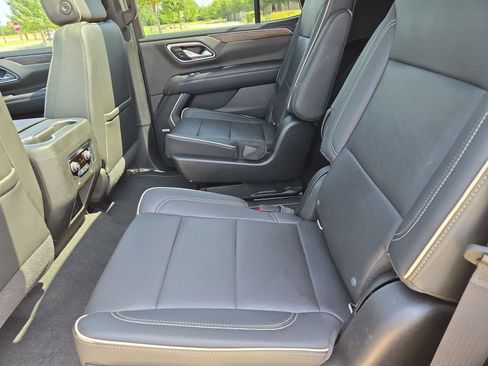 Used 2021 Chevrolet Tahoe Premier w/ Premium Package AWD/4WD image 18