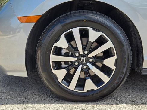 Certified 2025 Honda Odyssey EX-L image 29