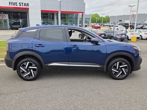 Used 2025 Nissan Kicks SV FWD image 13