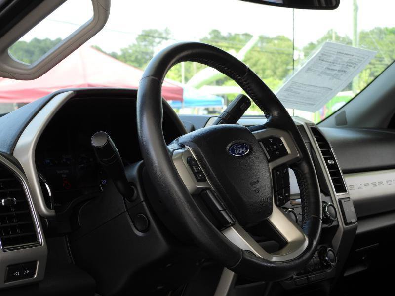 Used 2020 Ford F250 Crew Cab Lariat w/ Tremor Off-Road Package AWD/4WD image 55