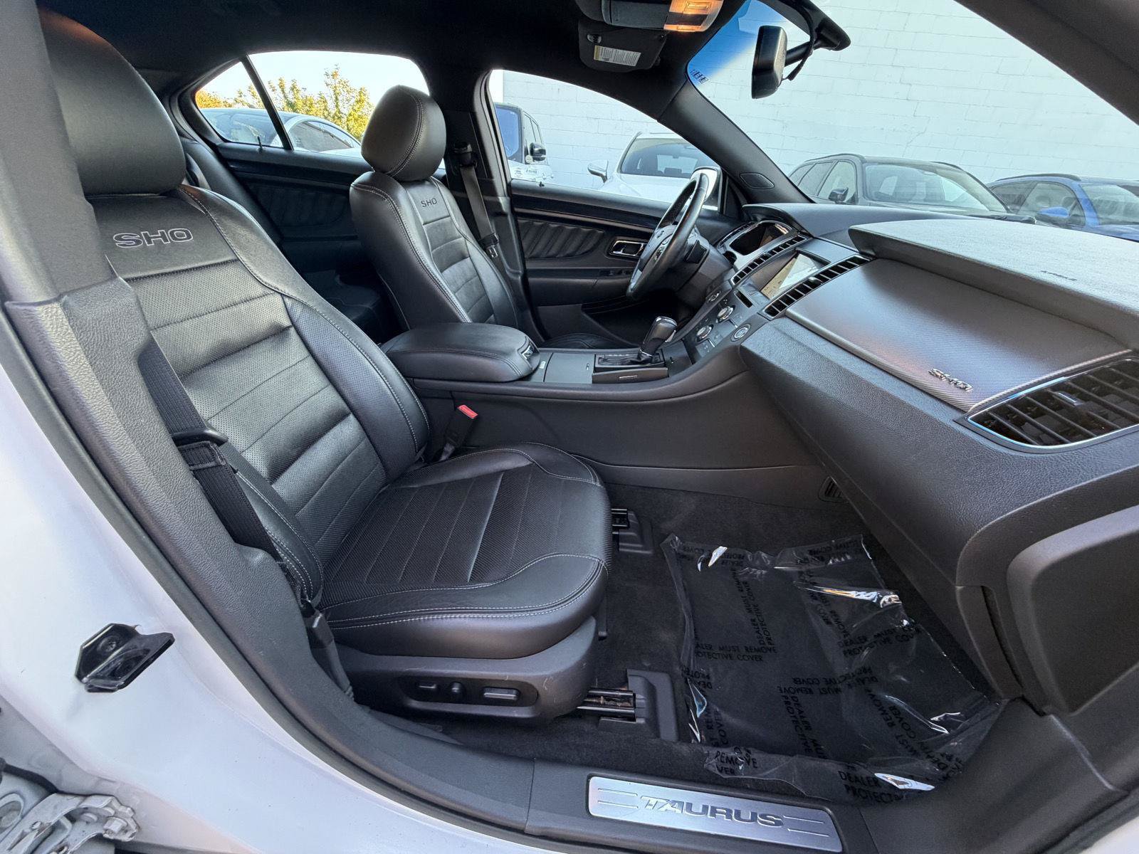 Used 2016 Ford Taurus SHO AWD/4WD image 26